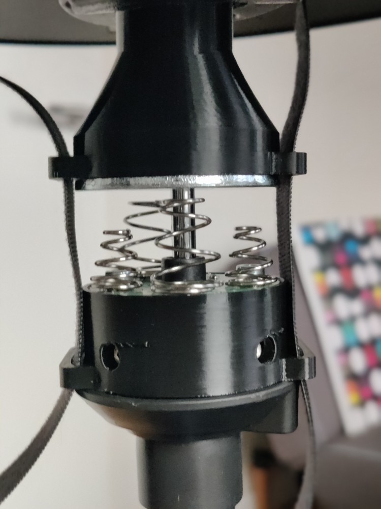 Wrapping the velcro strap